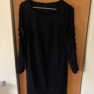 Buttoned sleeve dress